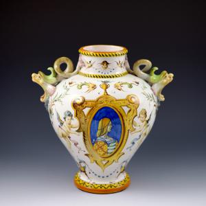 Vaso di forma ovoidale con mascheroni laterali